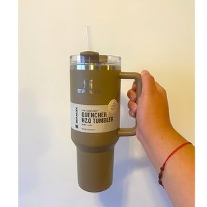 Hearth and Hand Stanley cup 40 oz-Basic Brown